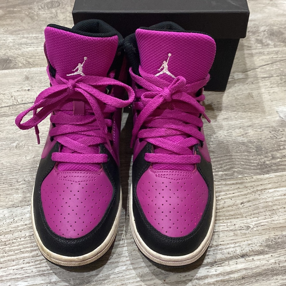 JORDANS - Picture 2 of 5